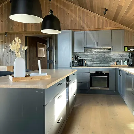Feriehus Spacious Mountain With Fantastic Views *